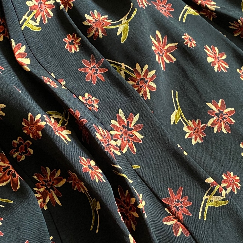 Tristan & Iseut I 90s I Floral Wrap Collared Mini Dress - Picture 14 of 16